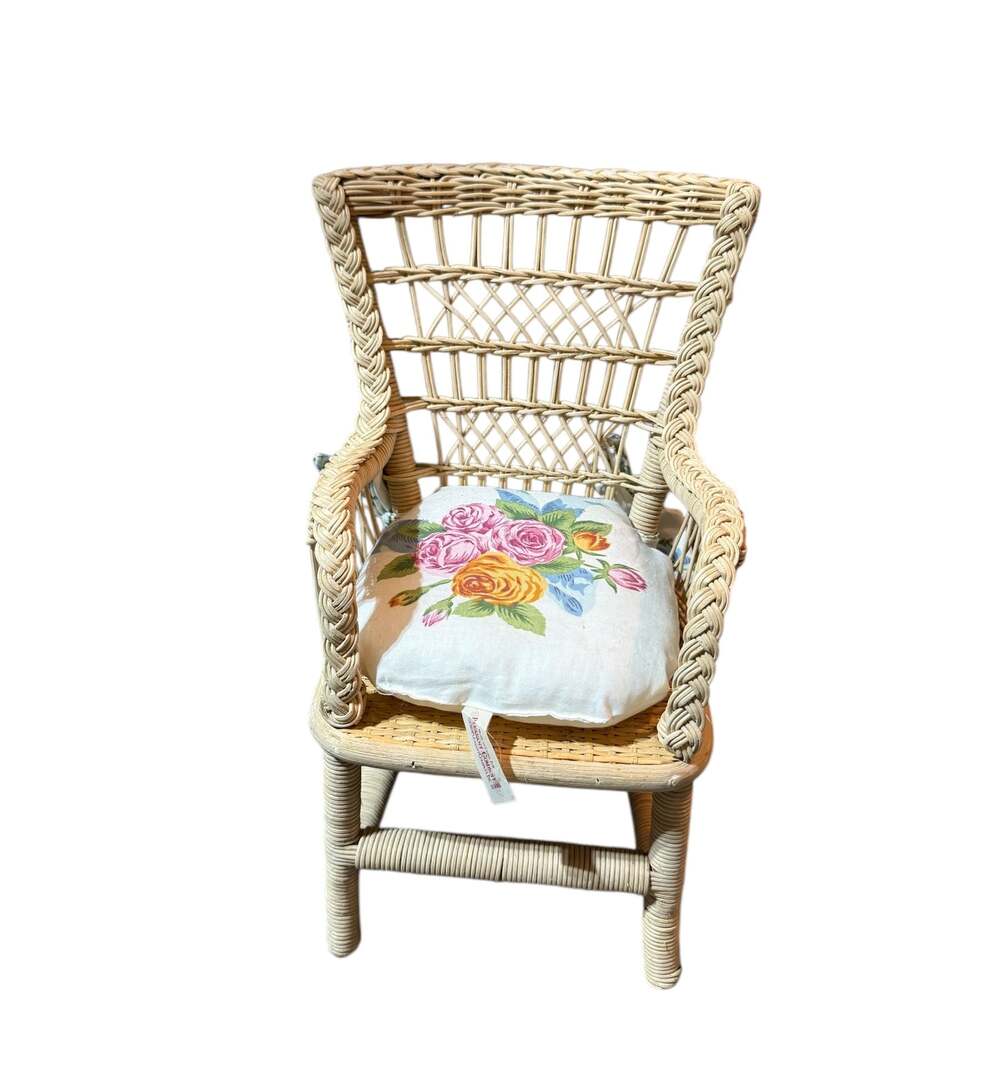 Vintage Pleasant Company American Girl Samantha Wicker Chair